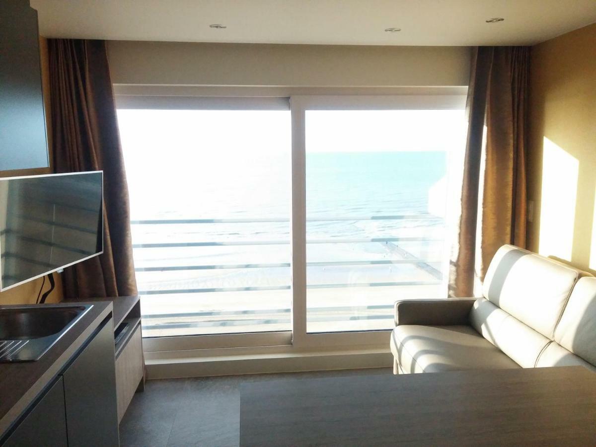 Middelkerke - Frontaal Zeezicht Appartement Buitenkant foto