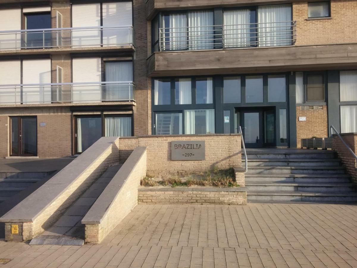 Middelkerke - Frontaal Zeezicht Appartement Buitenkant foto