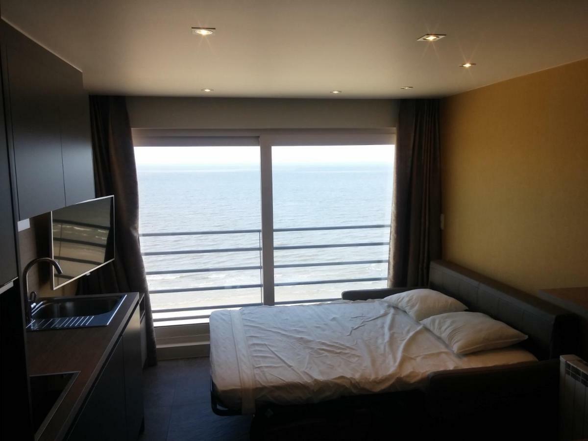Middelkerke - Frontaal Zeezicht Appartement Buitenkant foto