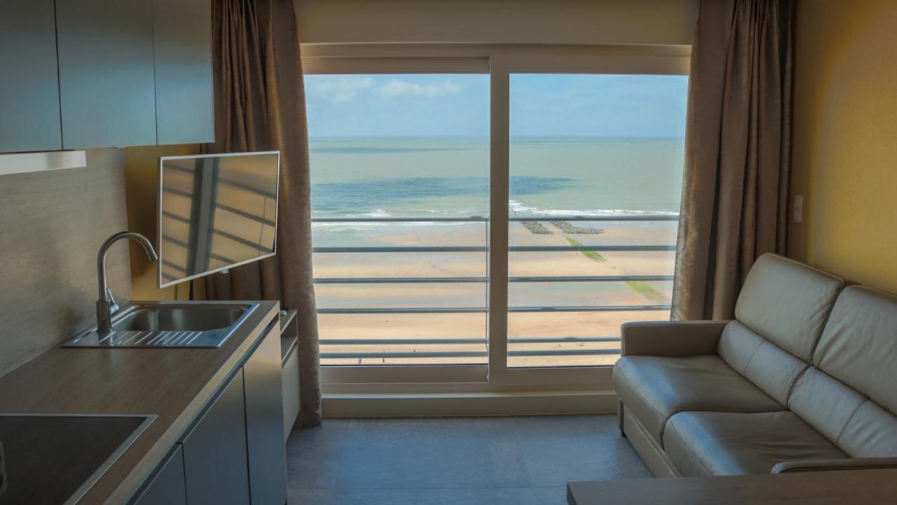 Middelkerke - Frontaal Zeezicht Appartement Buitenkant foto